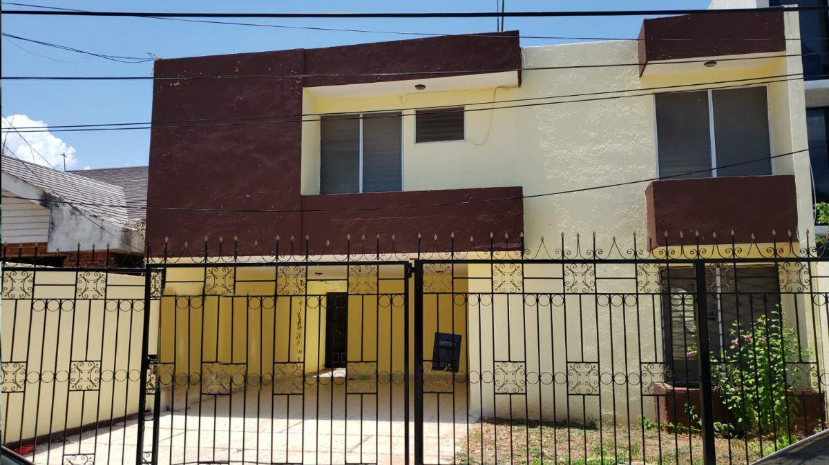 Casa de 3 Habitaciones en Colonia Campestre, Merida