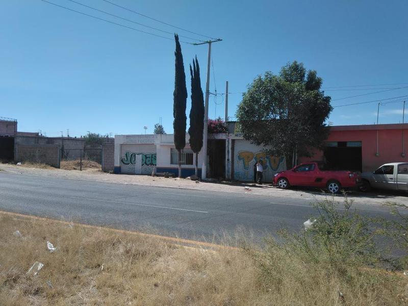 Venta de Bodega en Col. La Macario J. Gómez, en Aguascalientes.