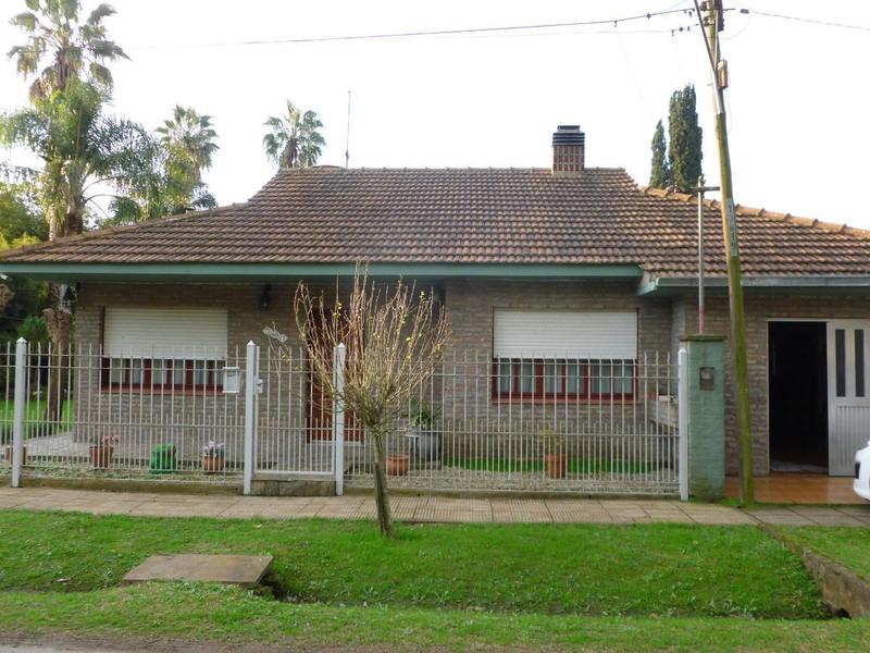 Casa en Venta en Villa Elisa  10 e/ 52 y 53