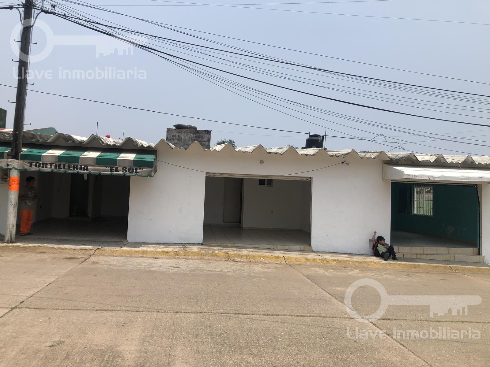 Renta de Locales Comerciales de 79.5 m2 en esquina de Av. Flamboyanes, Zona 7, Col. Rabón Grande, Villa Allende, Veracruz.